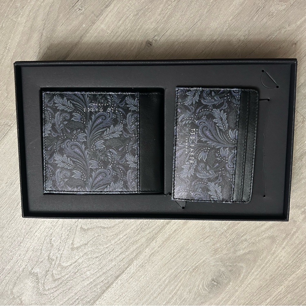 NWT Ted Baker Black and Gray Paisley Wallet Set